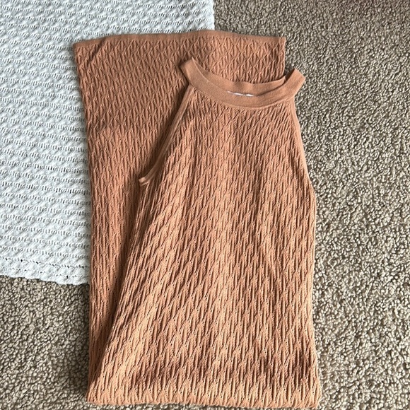 House of Harlow 1960 • crochet high neck bodycon sleeveless midi dress - Picture 6 of 11